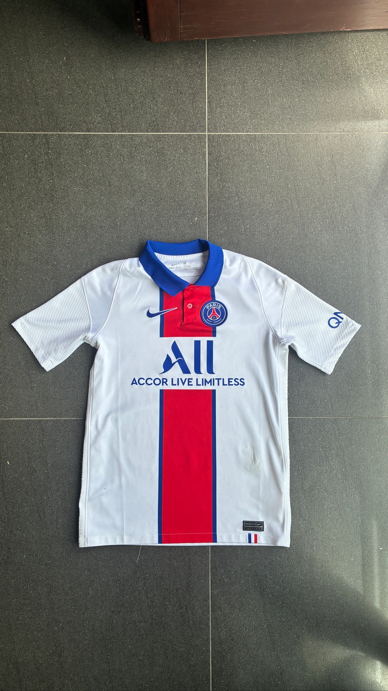 Maillot PSG – Taille L enfant ( XS adulte )